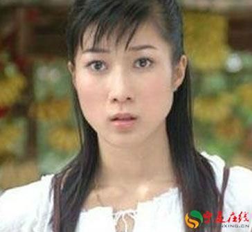 钟嘉欣西式婚纱照_钟嘉欣婚纱照(2)